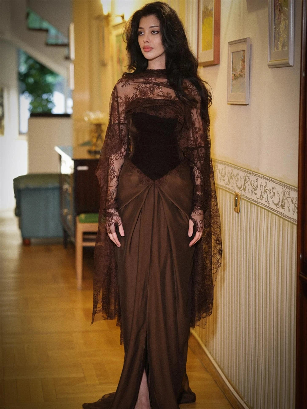 Robe de bal Sansa marron personnalisée fendue sur le devant et sur le côté, plissée avec châle, robe de soirée longue de cérémonie.