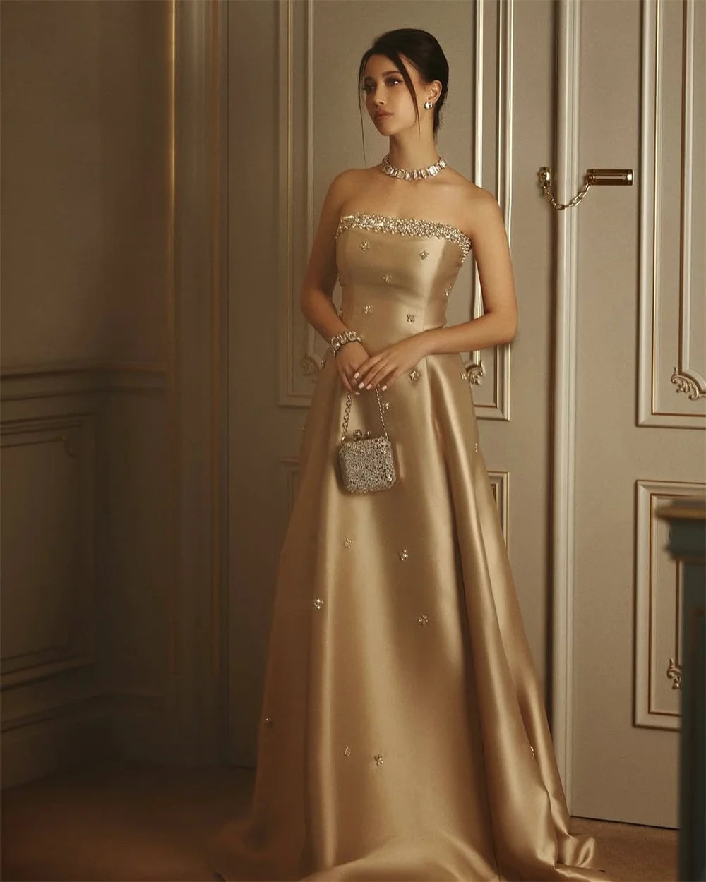 Contessa Dubai Champagne or a-ligne paillettes robes de bal sans bretelles Floral personnalisé فساتين سهرات balayage Train robes de soirée