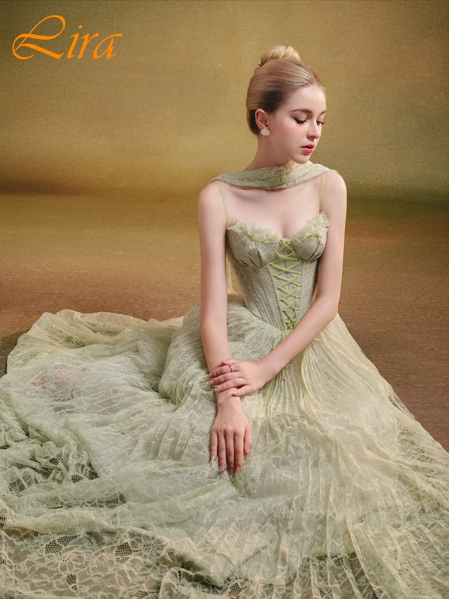 Robe de soirée élégante à bretelles spaghetti, coupe trapèze personnalisée, style classique et délicat, robe de cérémonie sur mesure, robe de soirée moderne et tendance