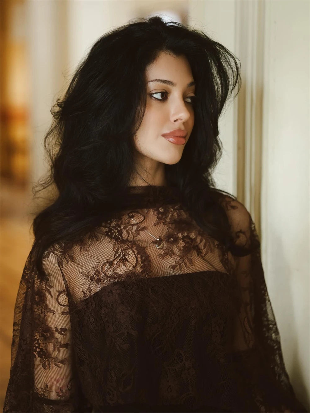 Robe de bal Sansa marron personnalisée fendue sur le devant et sur le côté, plissée avec châle, robe de soirée longue de cérémonie.