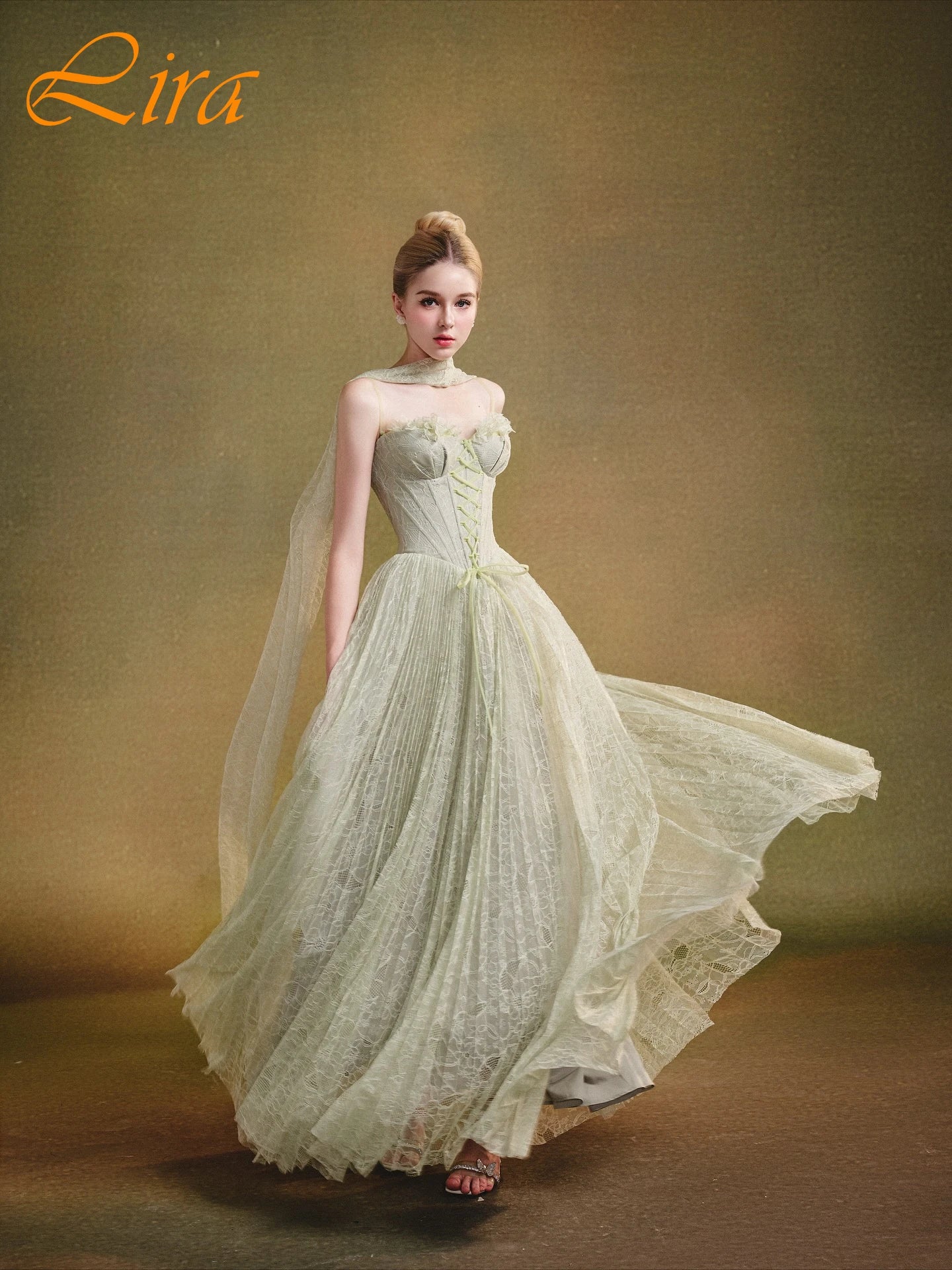 Robe de soirée élégante à bretelles spaghetti, coupe trapèze personnalisée, style classique et délicat, robe de cérémonie sur mesure, robe de soirée moderne et tendance